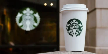 Starbucks Kuzey Amerika Genelinde 250 Şubesini Kapatacağını Açıkladı