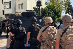 Adana'da Polise El Bombası ve Silahla Direnen İki Şüpheli Tutuklandı