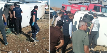 Adıyaman'ın Samsat İlçesinde Kontrolden Çıkan Minibüs Devrildi: 12 Kişi Yaralandı
