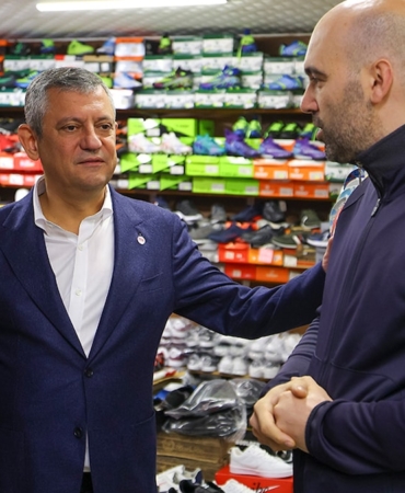 Özgür Özel Rize'de Selden Etkilenen Esnaf ve Vatandaşları Ziyaret Etti