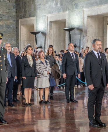 Muayenehaneler Derneği 1 Ekim Ulusal Muayenehane Hekimleri Günü'nde Anıtkabir'i Ziyaret Etti