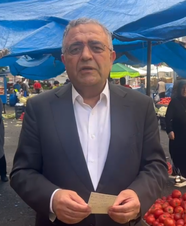 Milletvekili Sezgin Tanrıkulu Diyarbakır'da Pazarı Ziyaret Ederek Geçim Sıkıntısına Dikkat Çekti