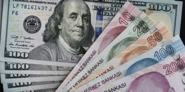 Dolar/TL haftanın ilk işlem gününde 49,18 seviyesine ulaşarak rekor tazeledi