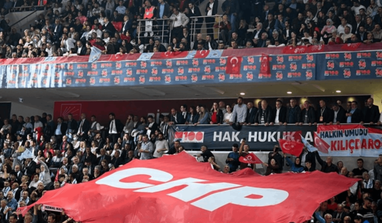 Ümit Uysal Kılıçdaroğlu Aday Olmazsa CHP Genel Başkanlığına Aday Olacağını Duyurdu