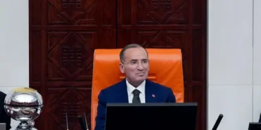 Bekir Bozdağ Sağlık Sorunları Nedeniyle TBMM Başkanvekilliğinden İstifa Etti