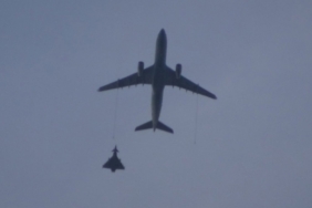 Almanya'ya giden uçak kaçırılma alarmı verdi, Eurofighterlar havalandı